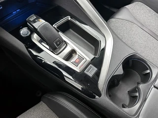 Peugeot 3008 1.2 PureTech Blue Lease Executive Automaat | Adaptive Cruise | CarPlay | Camera | Parkeersensoren / 17