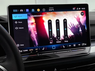 Volkswagen Golf 1.5 eTSI Black Line CAMERA | IQ Light + Grill | VIRTUAL / 10