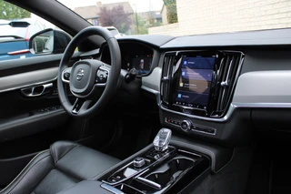 Volvo V90 2.0 T8 Plug-in hybrid AWD Ultimate Dark  | Panoramadak | Head-Up | H/K | Memory / 7