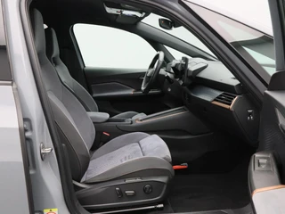 CUPRA Born Performance One 62 kWh 204 Pk | Stoel/Stuurverwarming | Camera | Adaptive Cruise | Navigatie | 18 Inch | 66.591 Km !! / 37