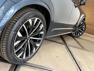Volvo XC90 2.0 T8 Plug-in hybrid AWD Plus Dark | 7p. | MY2026 | Premium Pakket | Lagom pakket | Pano | Luchtvering | B&W |Trekhaak / 44