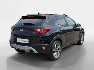 Kia Stonic 1.0 T-GDi MHEV GT-PlusLine Meest luxe uitvoering | 1e Eigenaar | Panorama dak | Dealer onderhouden | Cruise Control Adaptief | Carplay | Metallic lak | Fabrieksgarantie t/m 10-5-2030 + 3x 1 jaar* | NAP / 5
