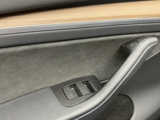 Tesla Model Y RWD 58 kWh SOH 95,1% 170 kw Snellaad | Self-Driving Computer 3 / 28