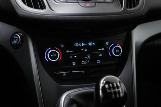 Ford Kuga 1.5 EcoBoost Trend Ultimate | CLIMA | VOORRUITVERWARMING | APPLE | TREKHAAK | 18" / 40