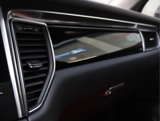 Porsche Macan 3.0 D S  | Leder | Luchtvering | Panoramadak | 21" Sport Classic / 65