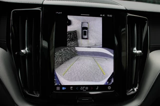 Volvo XC60 2.0 T8 Plug-in hybrid AWD Ultra Dark  | Head-Up | Panoramadak | Leder | H&K | BLIS / 33