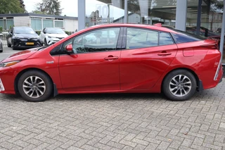 Toyota Prius 1.8 Plug-in Executive LED APPLE/ANDROID HEAD UP DISPLAY JBL NAVI KEYLESS / 2