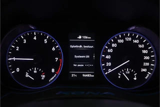 Hyundai Kona 1.0T Premium  - Elektrische Stoelen - Trekhaak - Stoelverwarming - Achteruitrijcamera - Climate Control - Apple Carplay/Android Auto - Virena Zekerheidspakket t.w.v. €895,- / 51