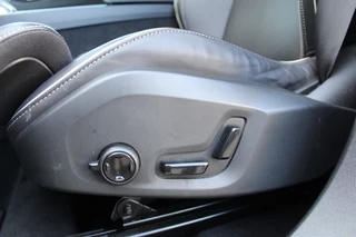 Volvo XC60 2.0 T6 Plug-in hybrid AWD Ultimate Black Edition  | Panoramadak | Head-up | H/K | Memory / 29