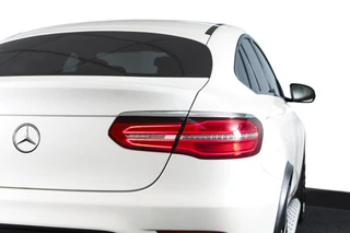 Mercedes-Benz GLC Coupé 250 4MATIC 211 PK Premium AMG Line  | S/K-Panodak | Cruise | Stoelverw. | PDC | Camera | App. Connect | ECC | LM 21" | / 15