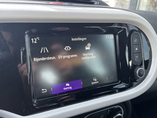 Renault Twingo Z.E. R80 Intens  | SOH 96% | 22 Kwh | Camera | Navigatie | Parkeersensoren | Cruise Control | Climate Control | DAB | Apple CarPlay/Android Auto / 21