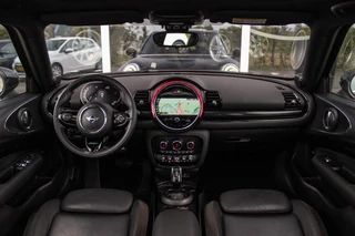 Mini Clubman 1.5 Cooper Richmond Park Edition | 1e eigenaar | Dealer onderhouden | Apple Carplay | Harman kardon | DAB | Keyless entry | Panoramadak | Sportstoelen | LED | PDC / 4