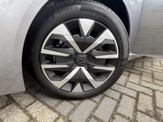 Peugeot 208 1.2 Hybrid 110 e-DCS6 / 11