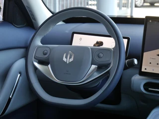 Leapmotor B03X ProMax Design 53 kWh 382KM WLTP l Hoge Zit & Verrassend Ruim! l Stoel- en Stuurwielverwarming l 360 Camera l Wireless Apple Carplay & Android Auto l Full-LED l 14,6'' Display l 18'' Lichtmetalen Velgen / 19