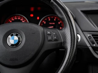 BMW X1 SDrive18i M-sport | Panoramadak | Leder | Xenon | Navi | Harman&Kardon | Stoelverwarming | Climate control / 32