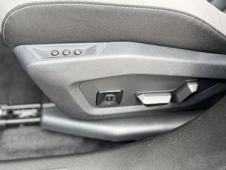 Jeep Compass First Edition 74 kWh | 360 Camera | Massage | Schuif-kanteldak / 22