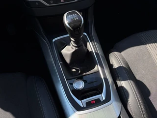 Peugeot 308 SW 1.2 PureTech Blue Lease Premium KEYLESS - PANO / 20