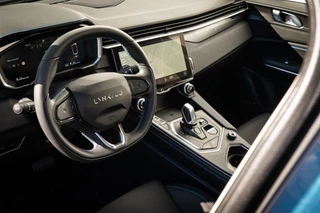 Lynk & Co 01 1.5 Plug-in Hybrid 262 Pk Panoramadak | 75 km Elektrisch | 360 Camera | Full Map Navi | NL Auto | 20 inch. LMV | 1e eigenaar / 35