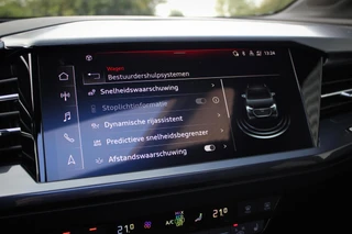Audi Q4 e-tron 40 Advanced edition 77 kWh // 97,4% SoH | S-line | Panoramadak | Black Optic | Camera | Smartphone pakket | Keyless Advanced / 24