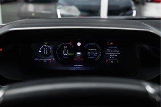 Peugeot 308 SW 1.6 Plug-in Hybrid 225 GT  | SOH 100% | Pano | Camera / 34