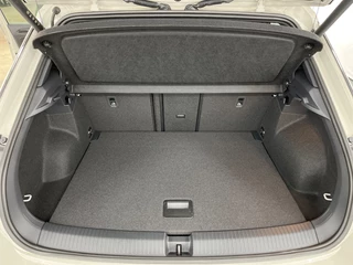 Volkswagen T-Roc 1.5 TSI R-Line Edition / 12