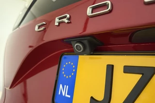 Opel Crossland 1.2 Turbo Ultimate 110 PK | Navigatie | Alcantara bekleding | Climate control | Camera | DAB Radio | Extra getint glas | Keyless / 8