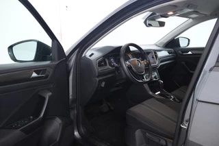 Volkswagen T-Roc 1.5 TSI Sport  150PK, Automaat, Apple carplay, Climate, / 13