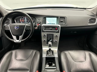 Volvo V60 1.5 T2 Summum | Origineel NL | Pano/dak | Trekhaak | Camera | Leder | Stoelverwarming | / 2