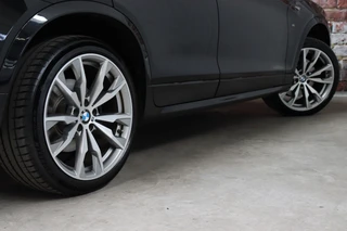 BMW X4 M40i High Executive M Sport Pakket Automaat  / Navigatiesysteem Professional / Schuif-/kanteldak / 20 Inch / Shadow Line / Leder / Extra Getint Glas / Stoelverwarming / Hifi / LED / Parkeersensoren voor+achter / Lichtpakket / 7