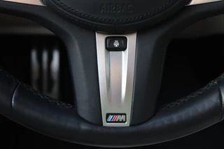 BMW 3 Serie Touring 330e M-Sport Shadow Line  Pano/Laser LED/Leder/360/Keyless/Headup/ACC/Dodehoek / 30