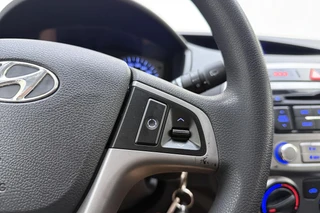 Hyundai i20 1.2i i-Motion 85pk | 5 Deurs | Airco | Lichtmetalen Velgen | Audio | Weinig Kilometers / 18