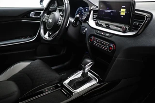 Kia ProCeed 1.5 T-GDI GT-Line | CAMERA | CLIMATE CONTROL / 4