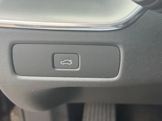 Volvo XC60 2.0 B4 Momentum Business  | Keyless | LED | Apple/Android | PDC v+a incl. Camera | Google | Elekt. Klep / 25