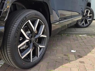 Jeep Compass First Edition 74 kWh  | Apple-Android | Panoramadak | Massagestoelen / 11