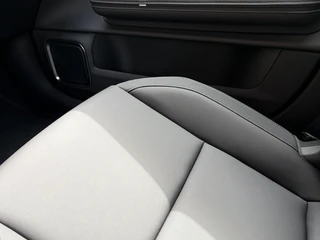 Polestar 4 Long Range Single motor 100 kWh Cruise control adaptief / Panoramadak / 360 Camera / 58