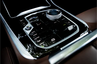 BMW X5 xDrive50e M Sport Pro  Bowers & Wilkins Sky Lounge Massage Crafted Clarity Soft Close / 39