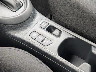 Toyota Aygo X Hybrid 115 Play GO PACK LICHTMETAAL APPLE & ANDROID CRUISE CONTROL METALLIC LAK / 23
