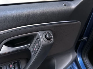Volkswagen Polo 1.2 TSI 90pk DSG Comfortline Airco Cruise Control Bluetooth / 18