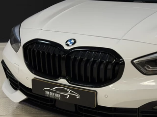 BMW 1 Series 116i Business Edition Zwarte grill | Apple Carplay | DAB+ | PDC V+A / 44