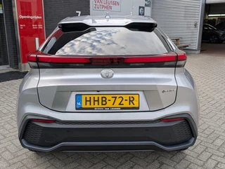 Toyota C-HR 2.0 Plug-in Hybrid 220 Dynamic STUUR- & STOELVERWARMING PARKEERSENSOREN V+A DODEHOEKDETECTIE / 18