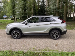 Mitsubishi Eclipse Cross 2.4 PHEV Intense / 9