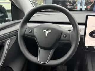 Tesla Model Y Long Range AWD 75 kWh / 13