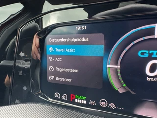 Volkswagen Golf 1.5 eHybrid GTE / 5JR Garantie / Pano / Trekhaak / Matrix / Keyless / 360 / HUD / Travel / 25