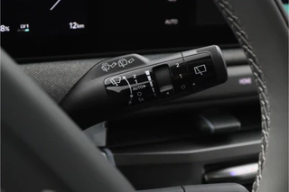 Kia EV3 Plus 81.4 kWh  - Prijs incl. €3.000,- inruilpremie - Stoel/Stuur Verwarming - Climate Control - Draadloze oplader - Navigatie - Fabrieksgarantie tot 06-2033 / 23