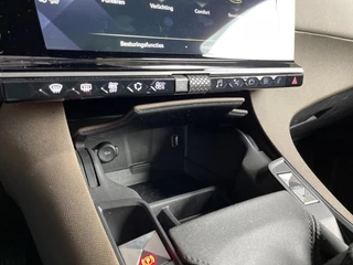 DS DS 7 Crossback DS7 1.2 130PK ECC LMV LED NAVIGATIE CAMERA / 31
