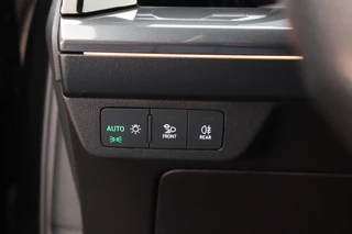 Audi Q4 Sportback e-tron 40 S edition 77 kWh SOH 93% Trekhaak Camera HUD Sonos Panoramadak Stoelverwarming Navigatie S-Line / 20