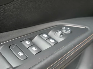 Peugeot 5008 1.2 PureTech GT-Line Automaat| 7Persoons| Navi+BT| Camera| Dealer onderhouden / 22