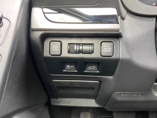 Subaru Forester 2.0 AWD Premium 150 pk AUT  | 1e eigenaar | dealer onderhouden | navigatie | leder interieur | panoramadak | keyless / 32