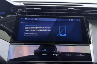 Peugeot 408 1.2 Hybrid 145 e-DCS6 Allure | Achteruitrijcamera | Dealer Onderhouden l Wireless Apple Carplay & Android Auto l TomTom Navigatie l DAB l Bluetooth l PDC l Camera l LED l Lichtmetalen Velgen / 31