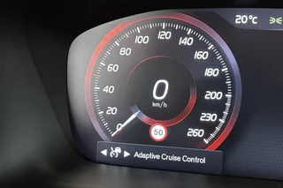 Volvo XC40 1.5 T5 Recharge R-Design Harman Kardon Panoramadak Memory / 35